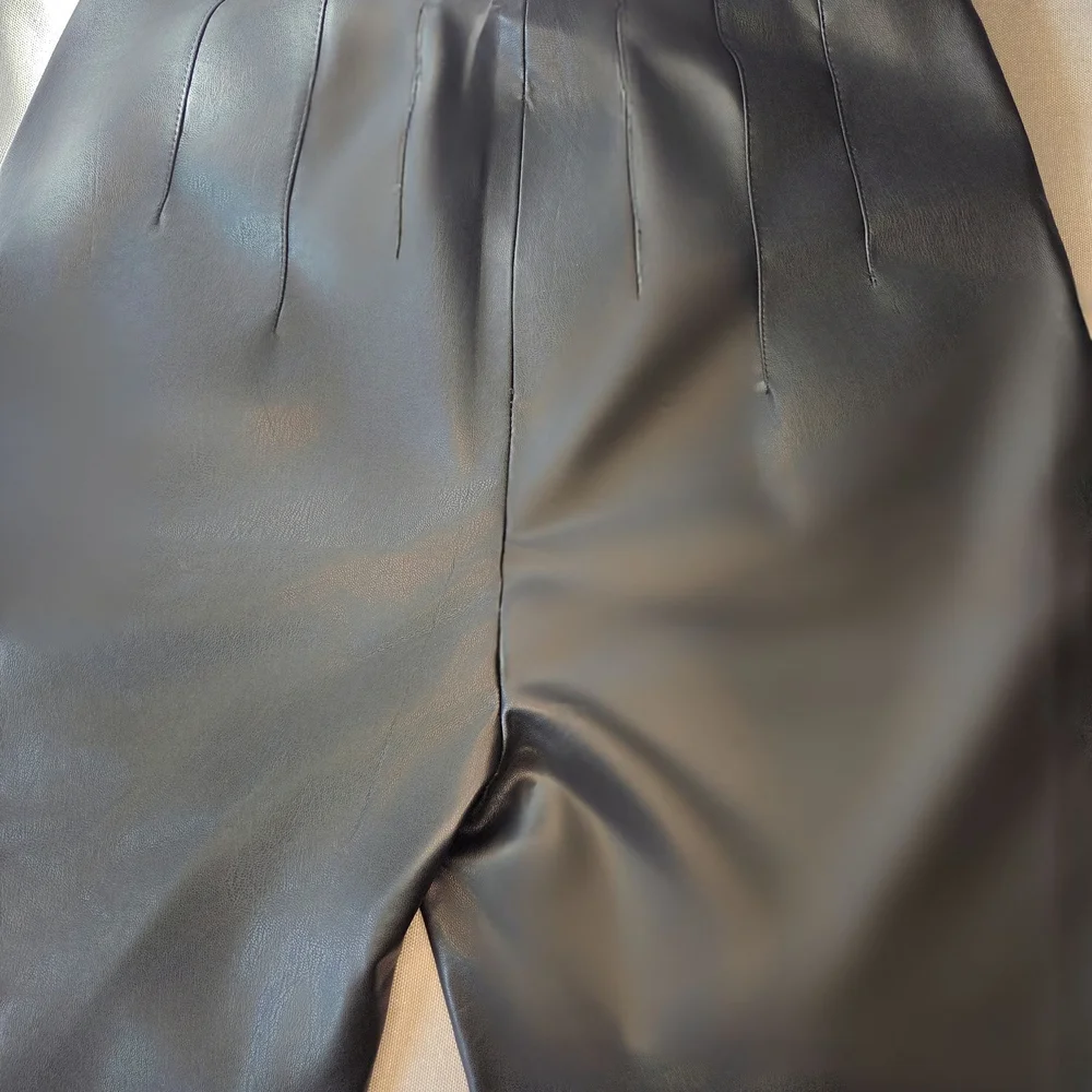 NWT Zara High-Rise Faux Leather Pants - Black - Size L - Picture 7 of 8